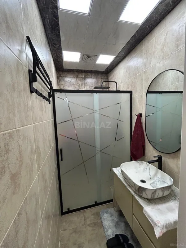 Satılır 4 otaqlı mənzil 110 m²
