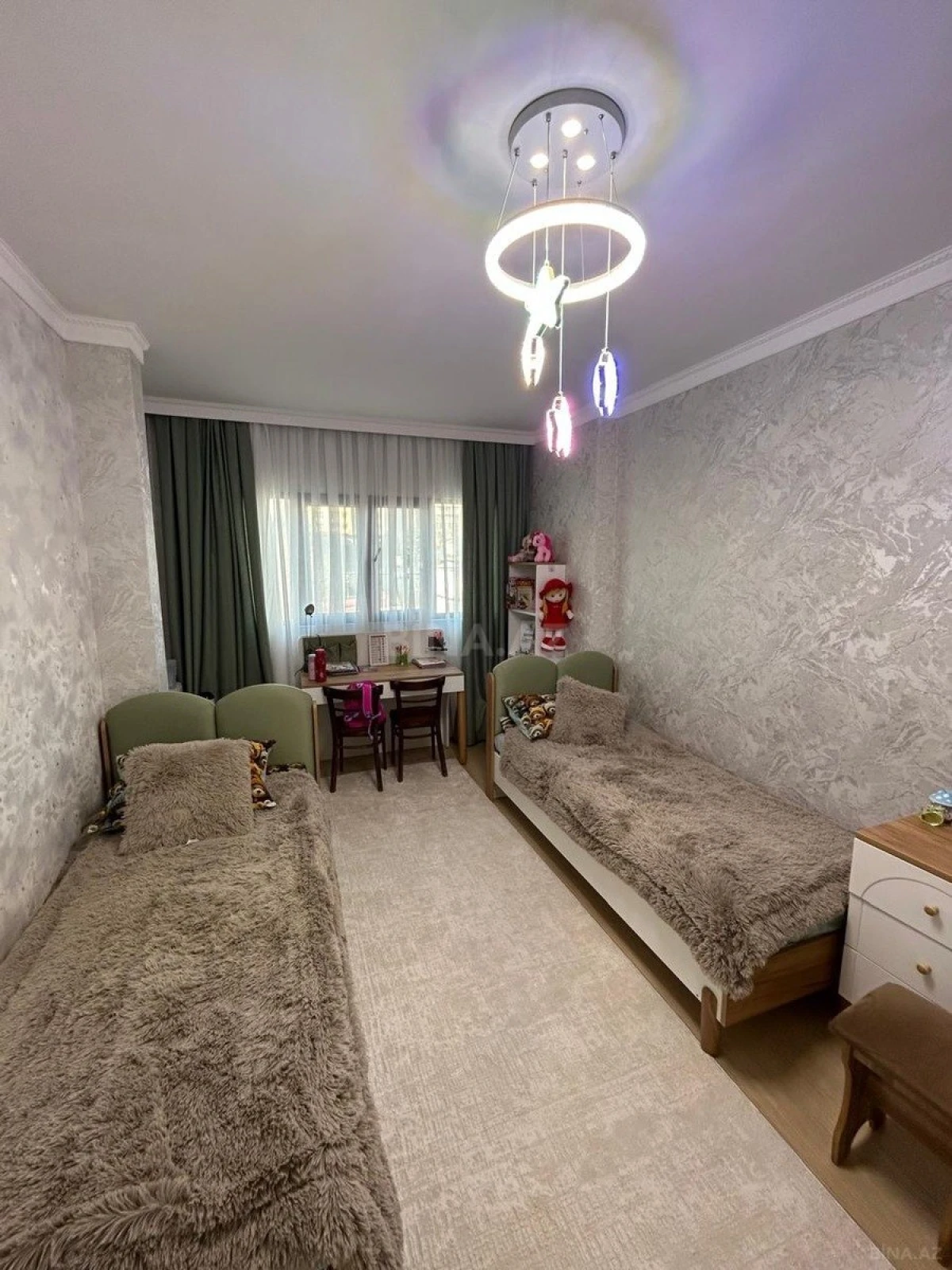Satılır 4 otaqlı mənzil 110 m²