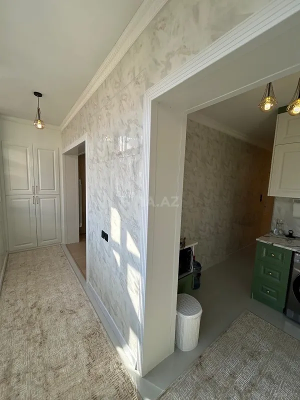 Satılır 4 otaqlı mənzil 110 m²