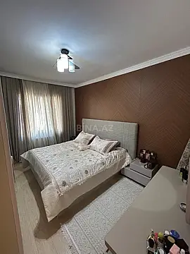 Satılır 4 otaqlı mənzil 110 m²
