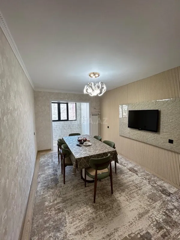 Satılır 4 otaqlı mənzil 110 m²