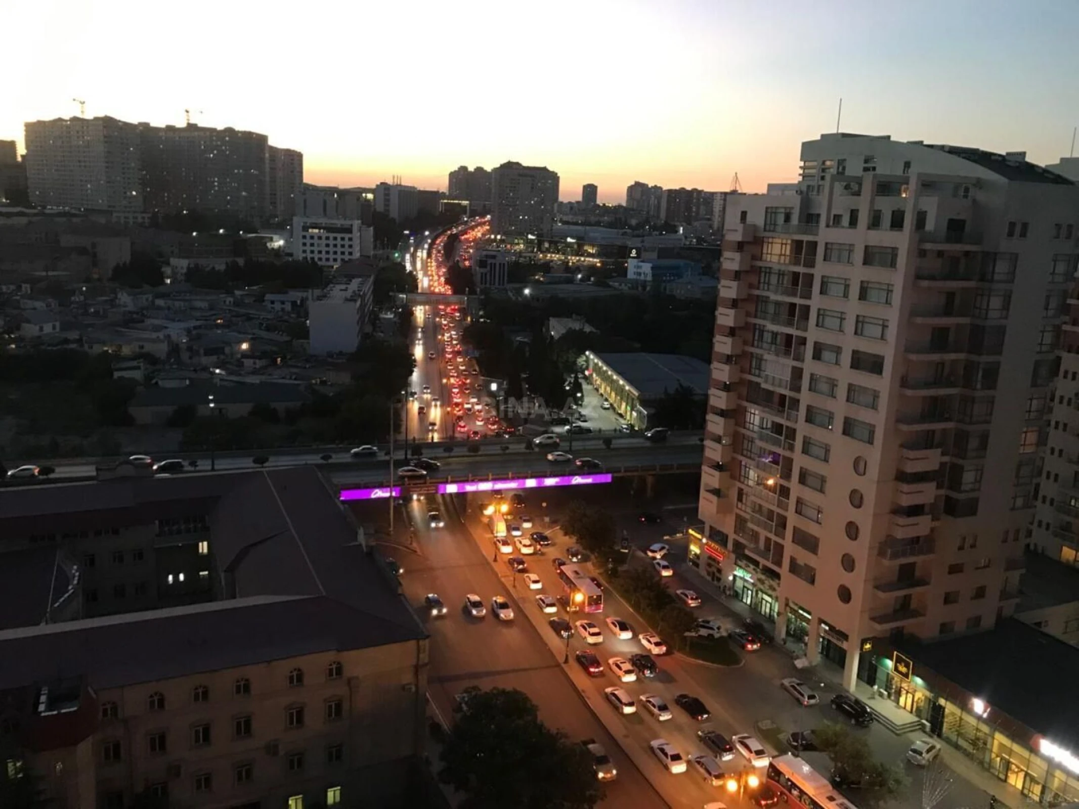 Satılır 2 otaqlı mənzil 110 m²