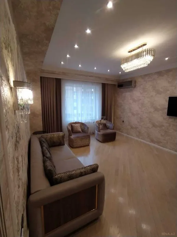 Kirayə verilir 3 otaqlı mənzil 145 m²