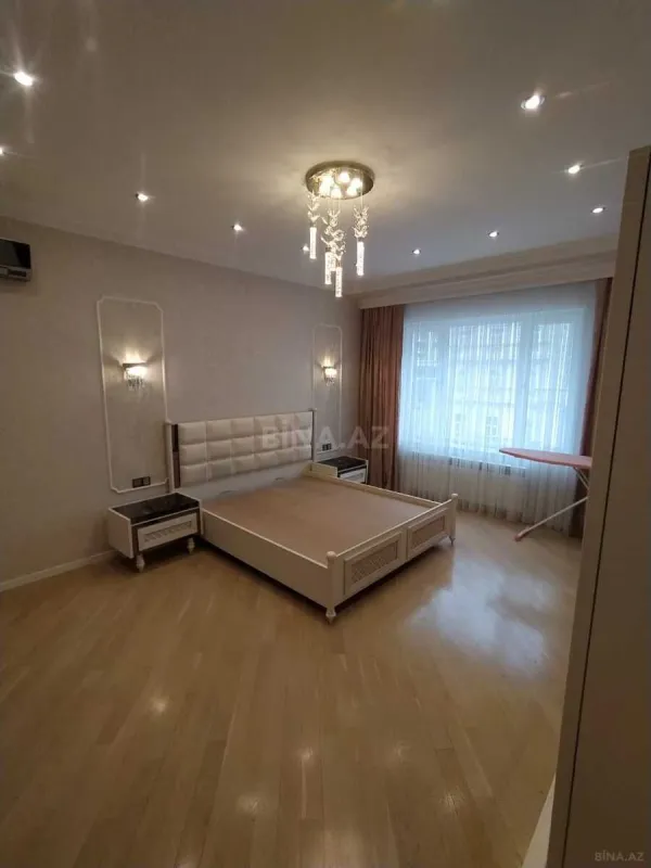 Kirayə verilir 3 otaqlı mənzil 145 m²