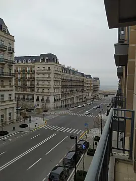 Kirayə verilir 3 otaqlı mənzil 145 m²