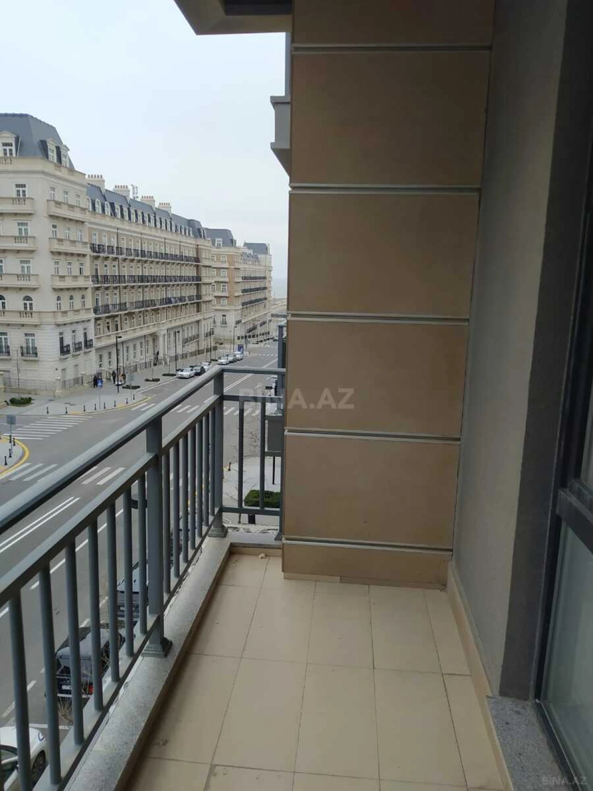 Kirayə verilir 3 otaqlı mənzil 145 m²