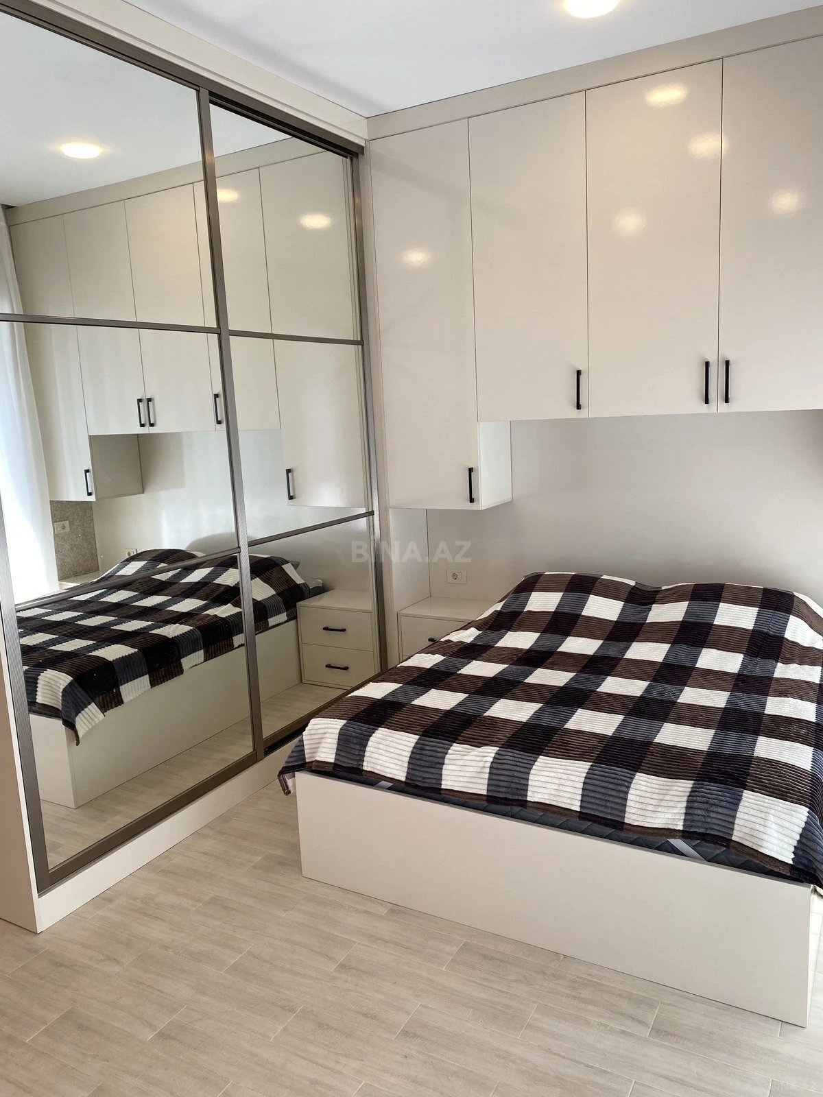 Satılır 1 otaqlı mənzil 58 m²