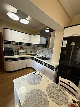 Kirayə verilir 2 otaqlı mənzil 45 m²