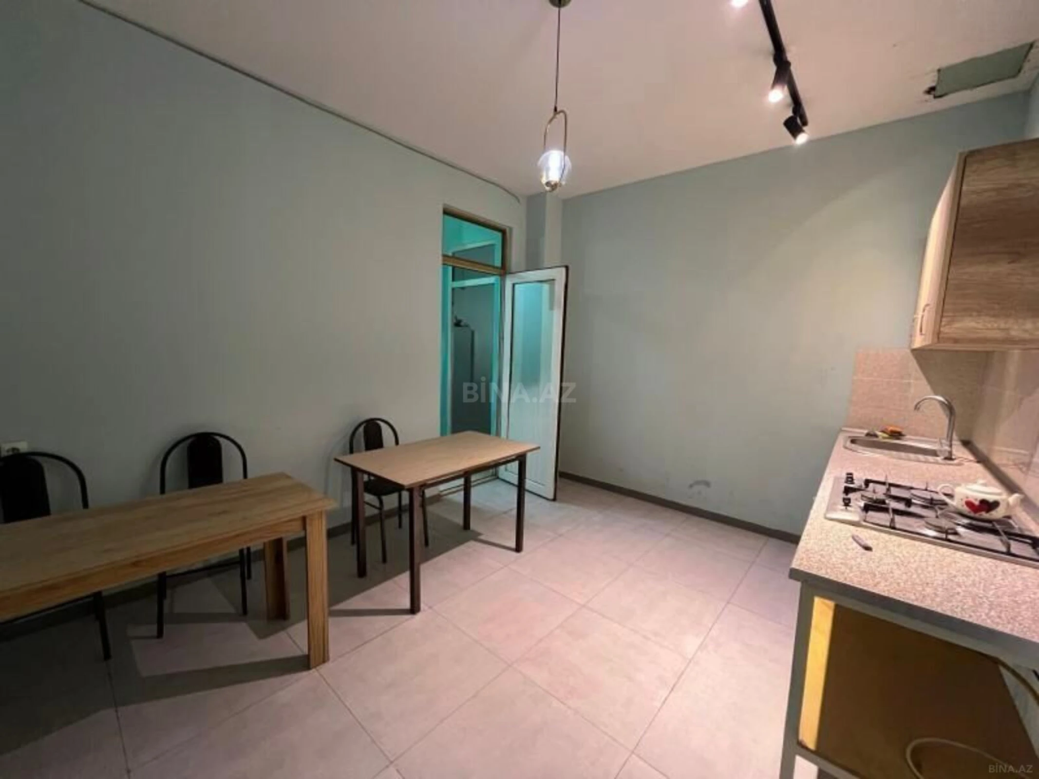 Kirayə verilir 10 otaqlı ofis 380 m²