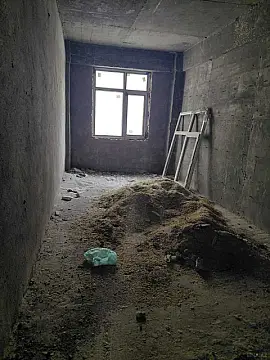 Satılır 4 otaqlı mənzil 170 m²