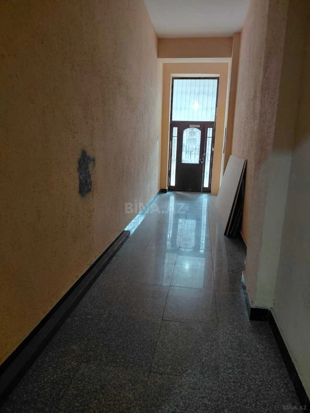Satılır 4 otaqlı mənzil 170 m²