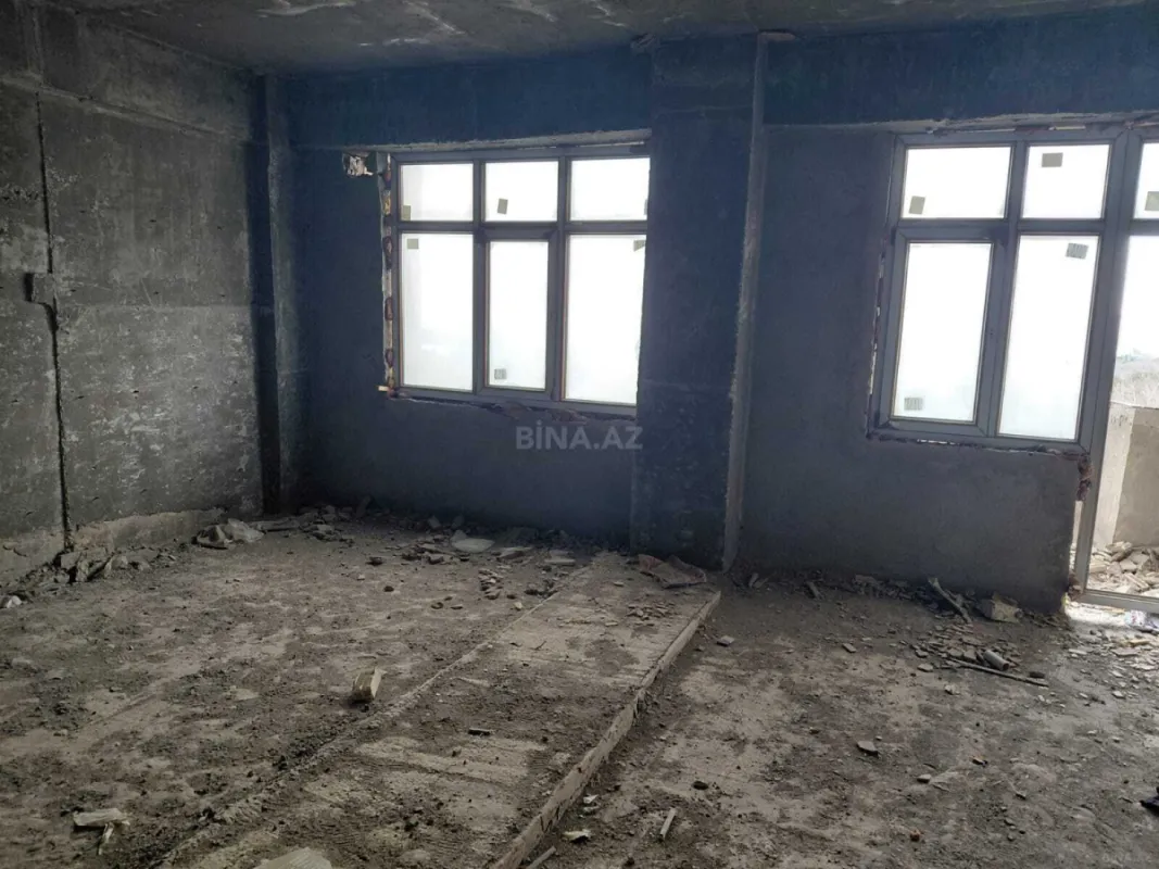 Satılır 4 otaqlı mənzil 170 m²