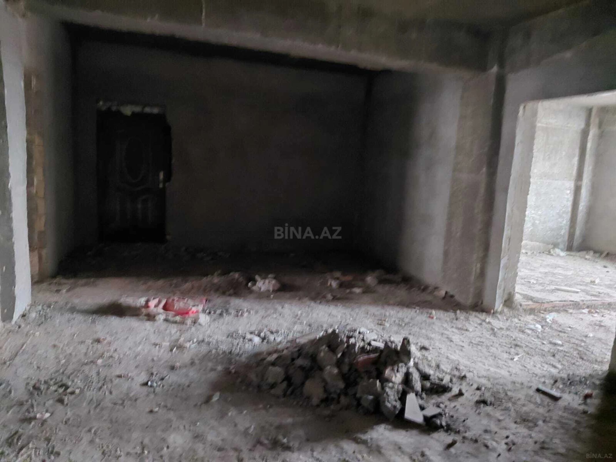 Satılır 4 otaqlı mənzil 170 m²