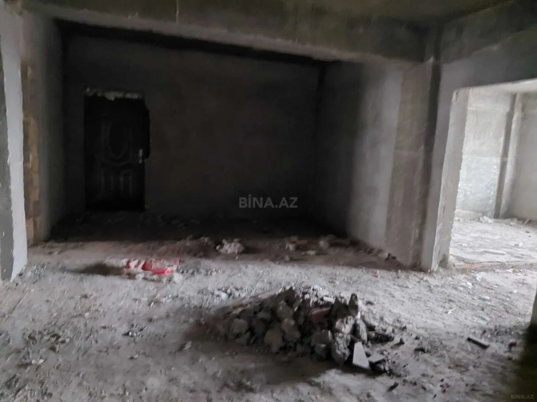 Satılır 4 otaqlı mənzil 170 m²