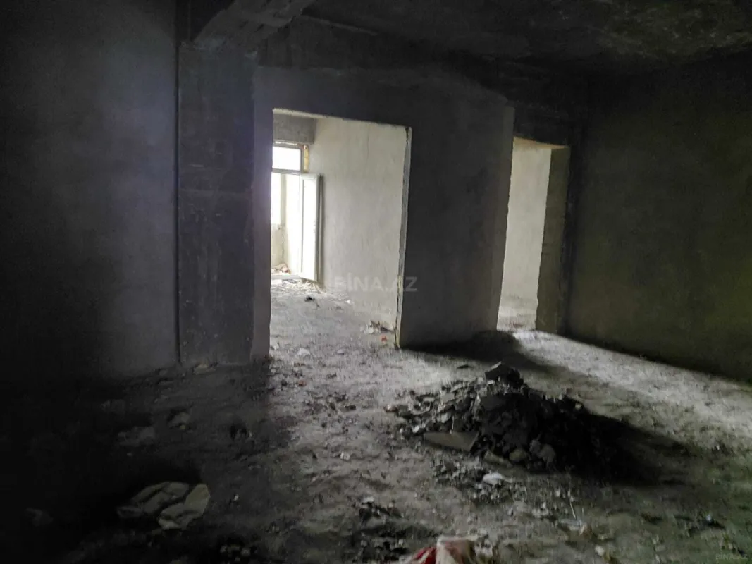 Satılır 4 otaqlı mənzil 170 m²