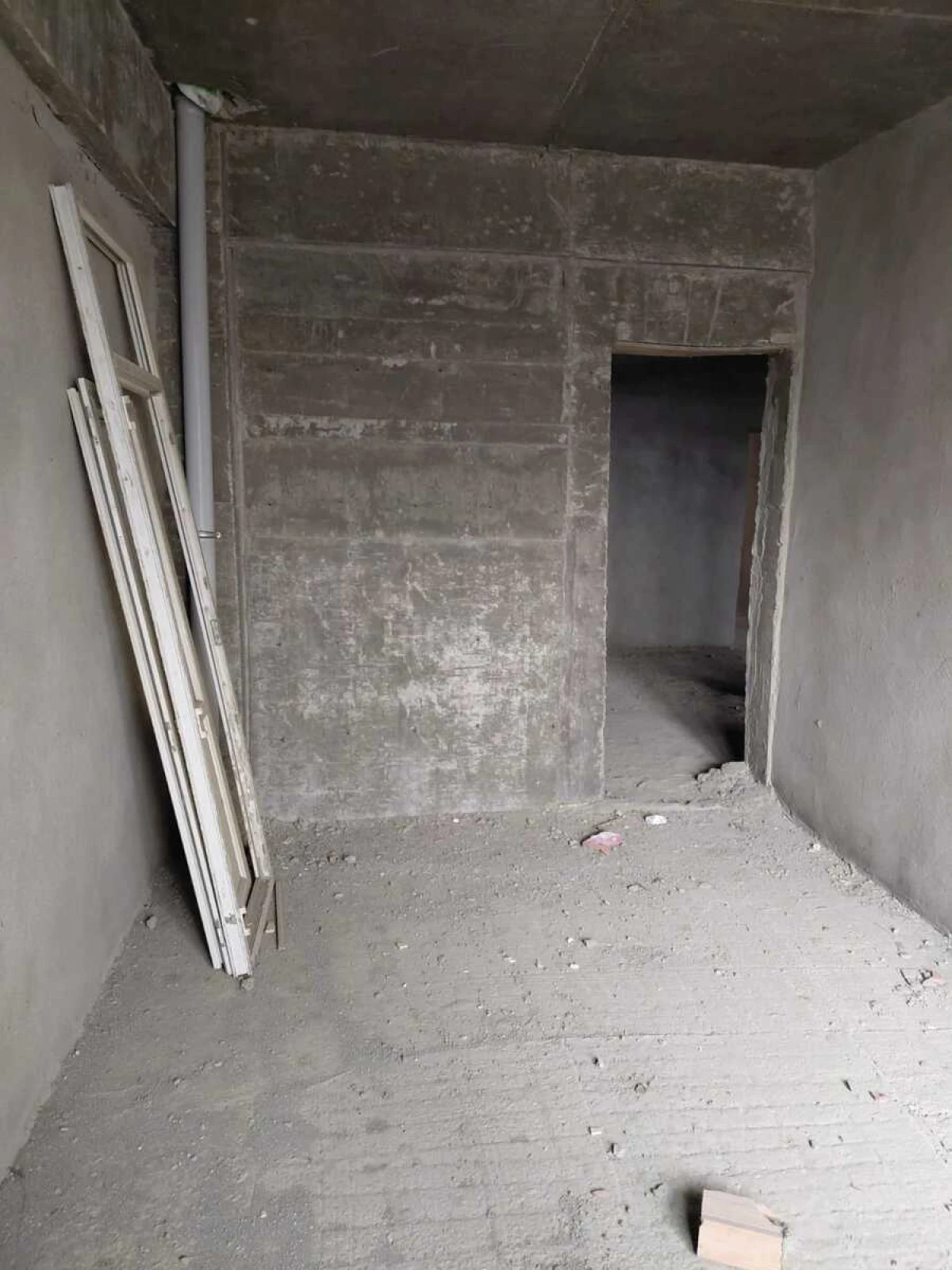 Satılır 4 otaqlı mənzil 170 m²