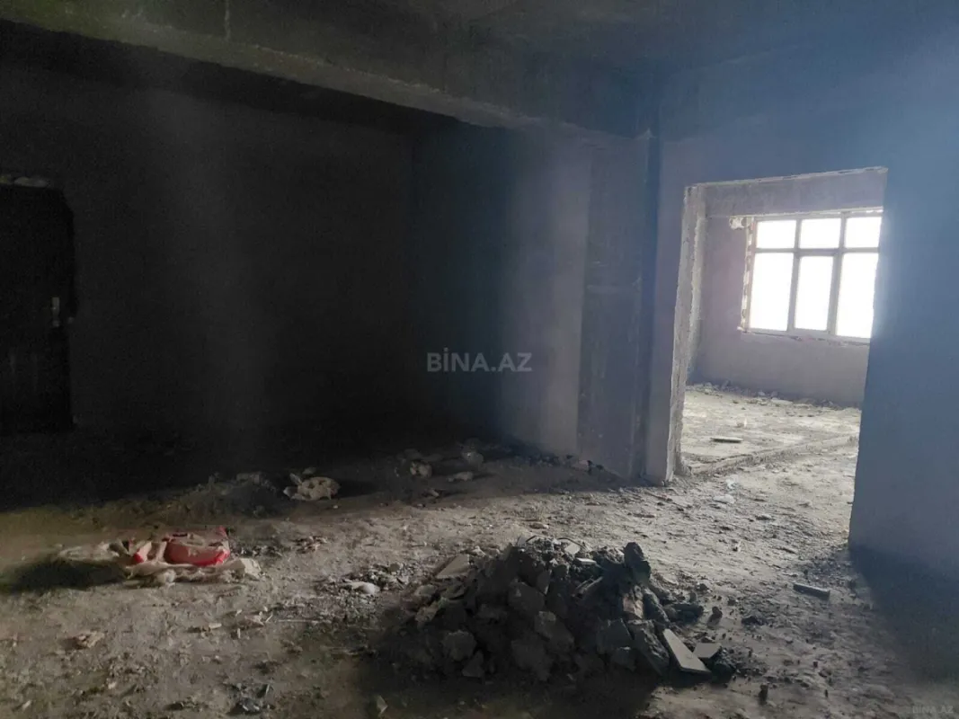 Satılır 4 otaqlı mənzil 170 m²