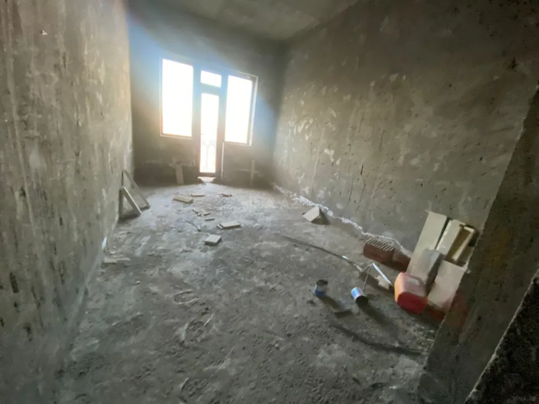 Satılır 2 otaqlı mənzil 61 m²