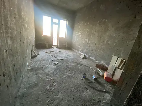 Satılır 2 otaqlı mənzil 61 m²