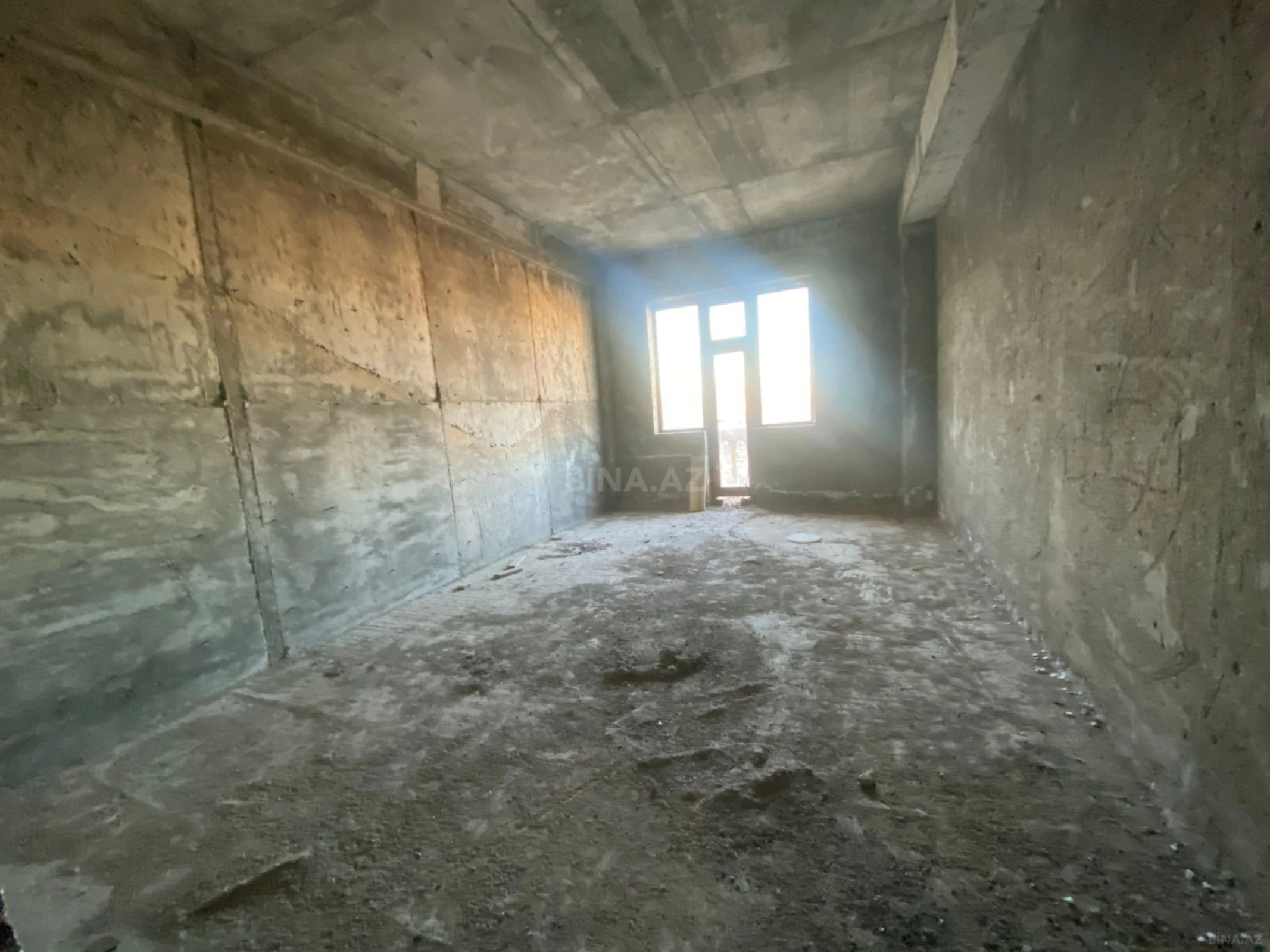 Satılır 2 otaqlı mənzil 61 m²