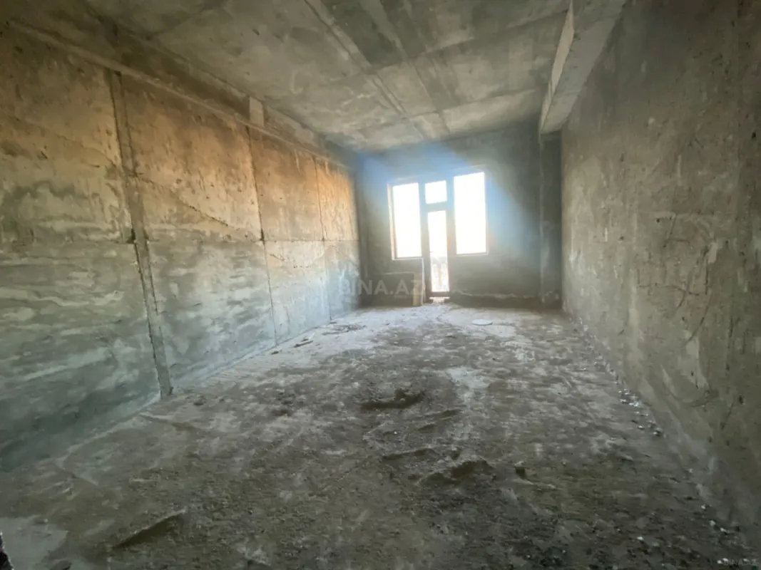 Satılır 2 otaqlı mənzil 61 m²