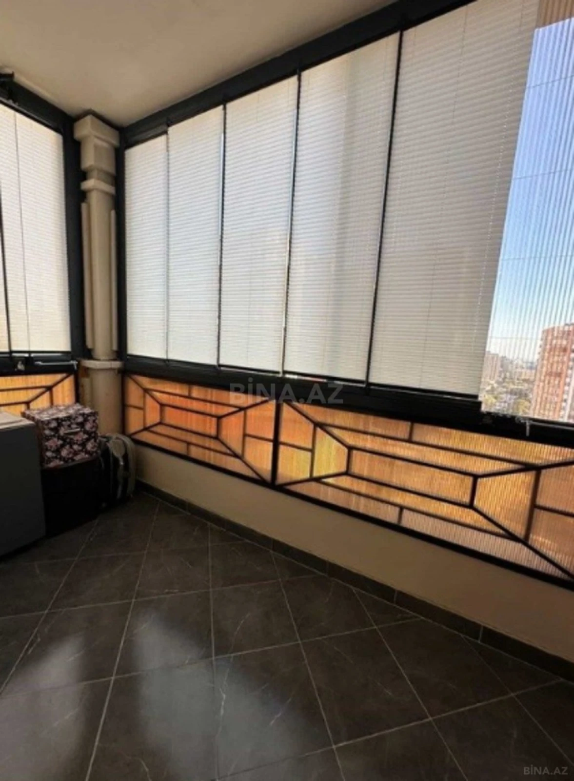 Satılır 3 otaqlı mənzil 115 m²