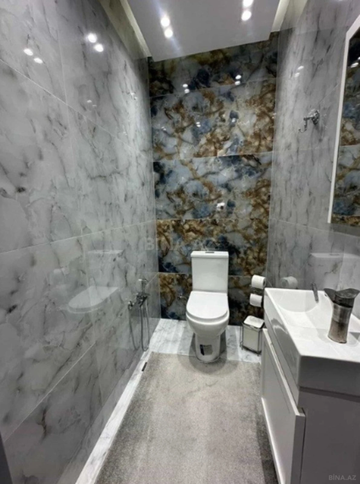 Satılır 3 otaqlı mənzil 115 m²