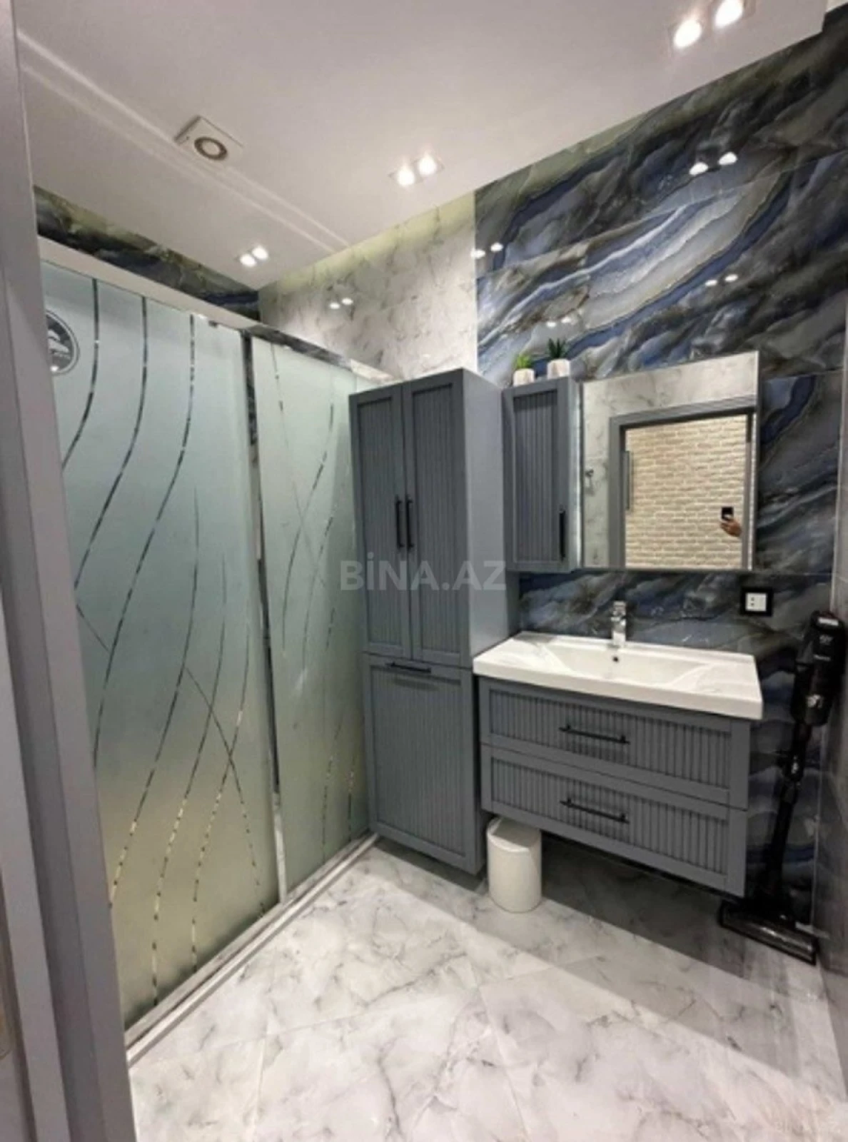Satılır 3 otaqlı mənzil 115 m²