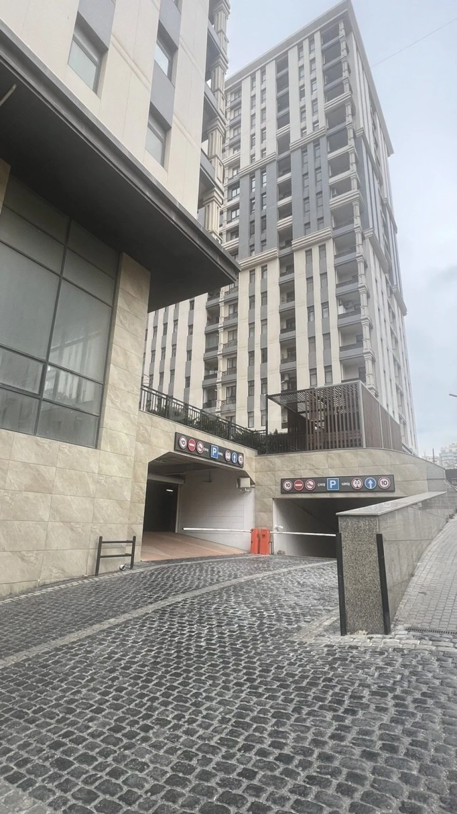 Satılır 3 otaqlı mənzil 115 m²