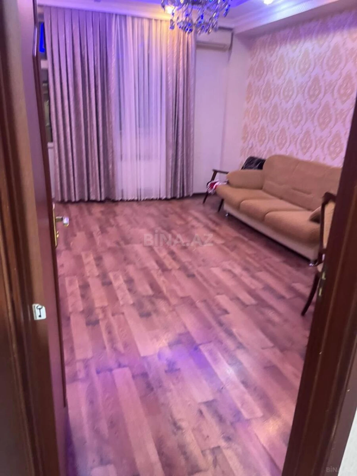 Satılır 2 otaqlı mənzil 71 m²
