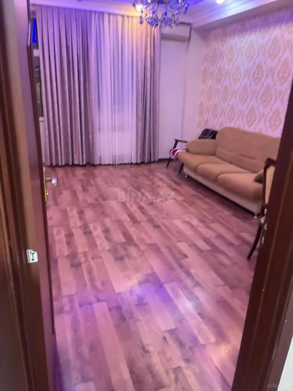 Satılır 2 otaqlı mənzil 71 m²