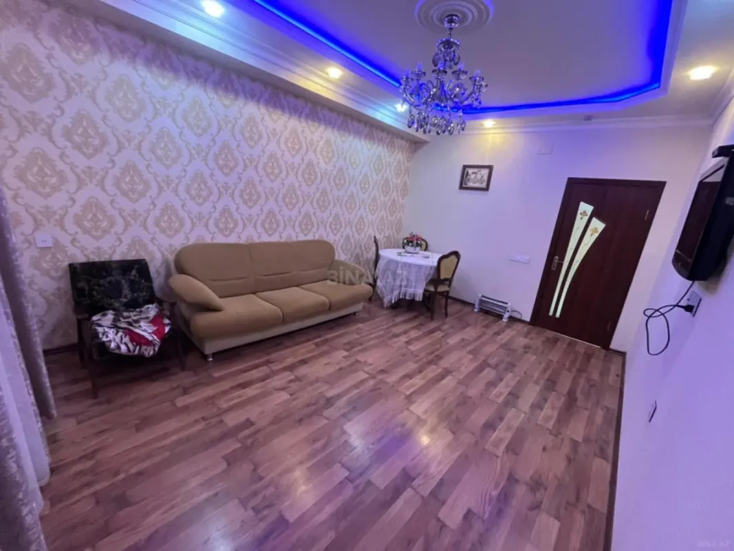 Satılır 2 otaqlı mənzil 71 m²