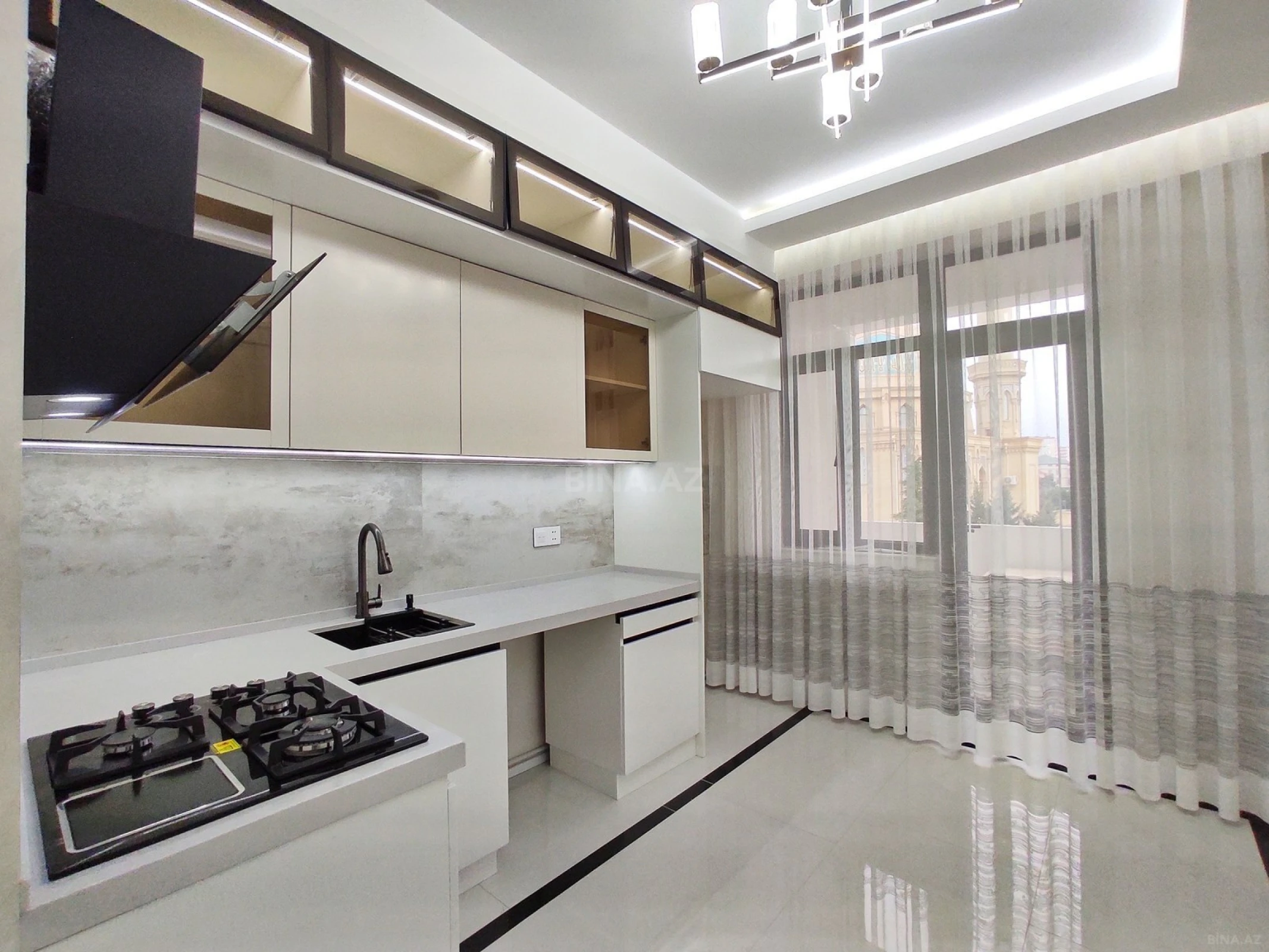 Satılır 3 otaqlı mənzil 87 m²