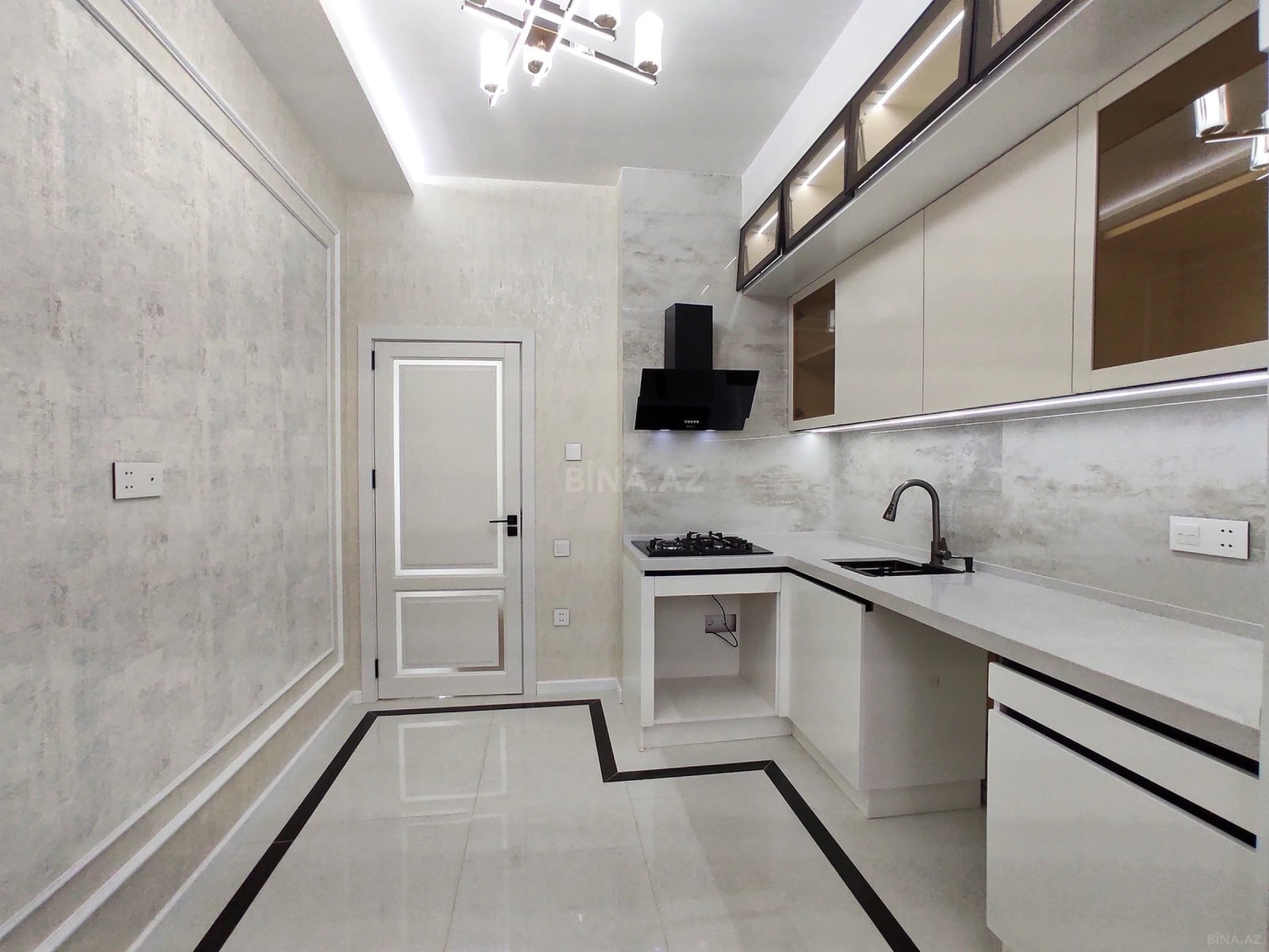 Satılır 3 otaqlı mənzil 87 m²
