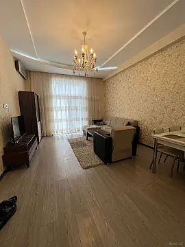 Kirayə verilir 2 otaqlı mənzil 64 m²