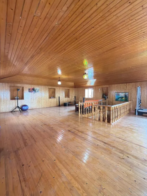 Satılır 7 otaqlı həyət evi 330 m²