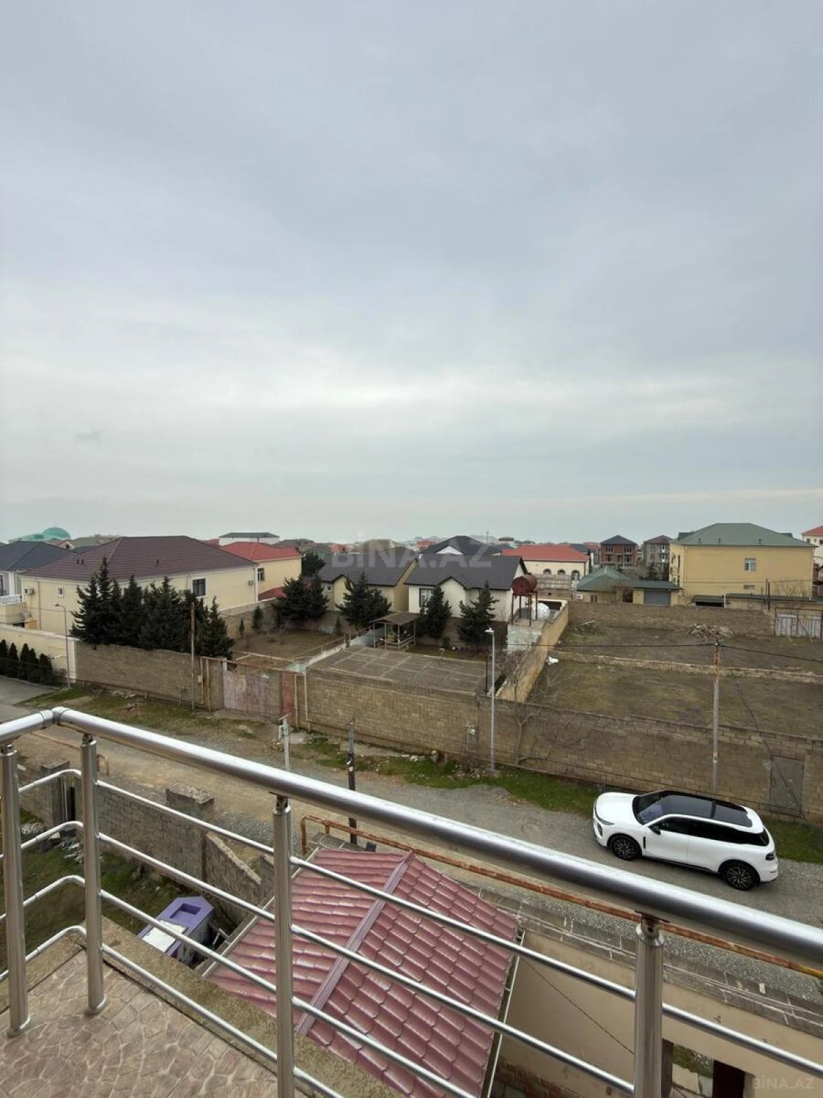 Satılır 7 otaqlı həyət evi 330 m²