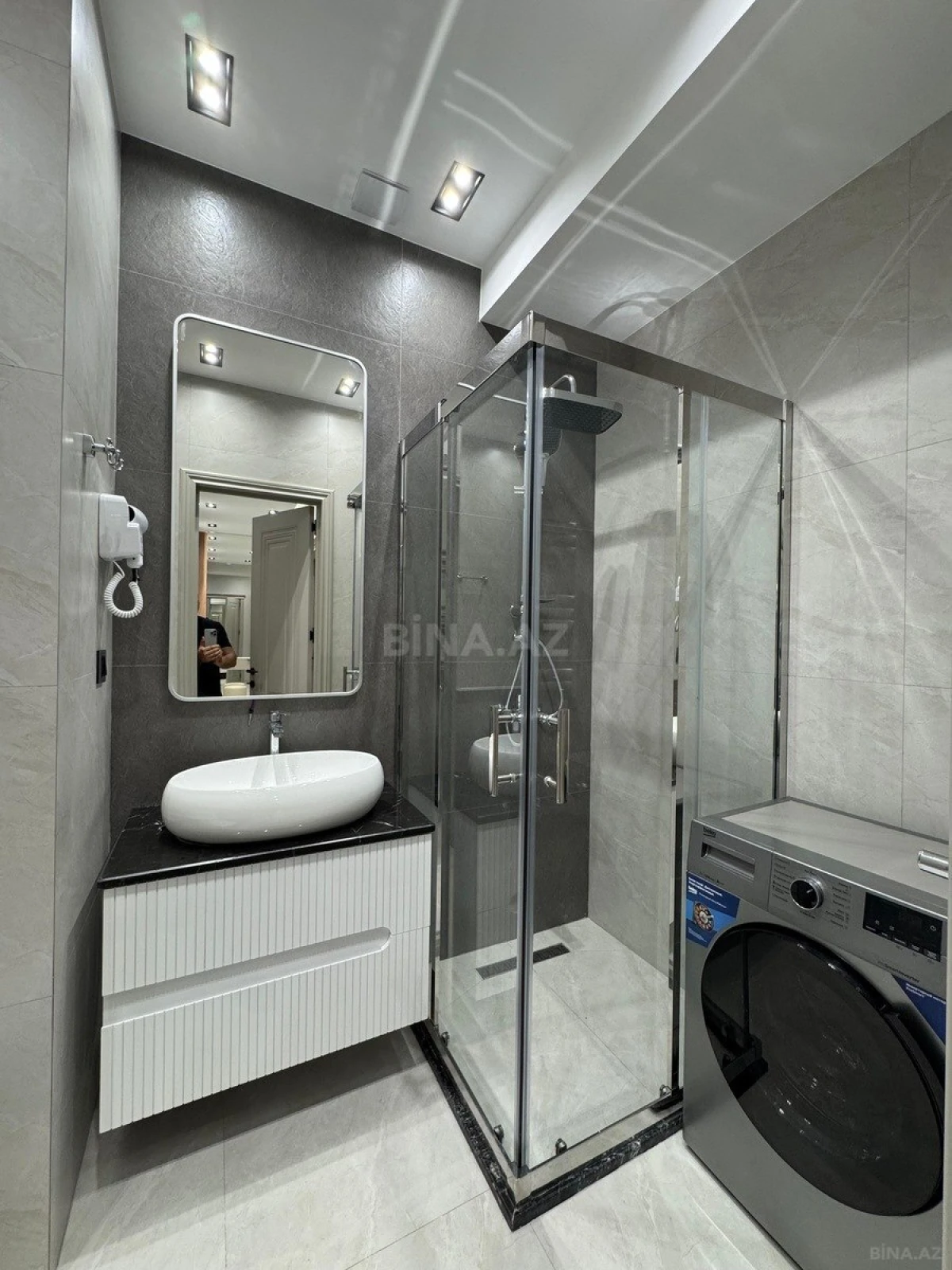 Satılır 2 otaqlı mənzil 77 m²