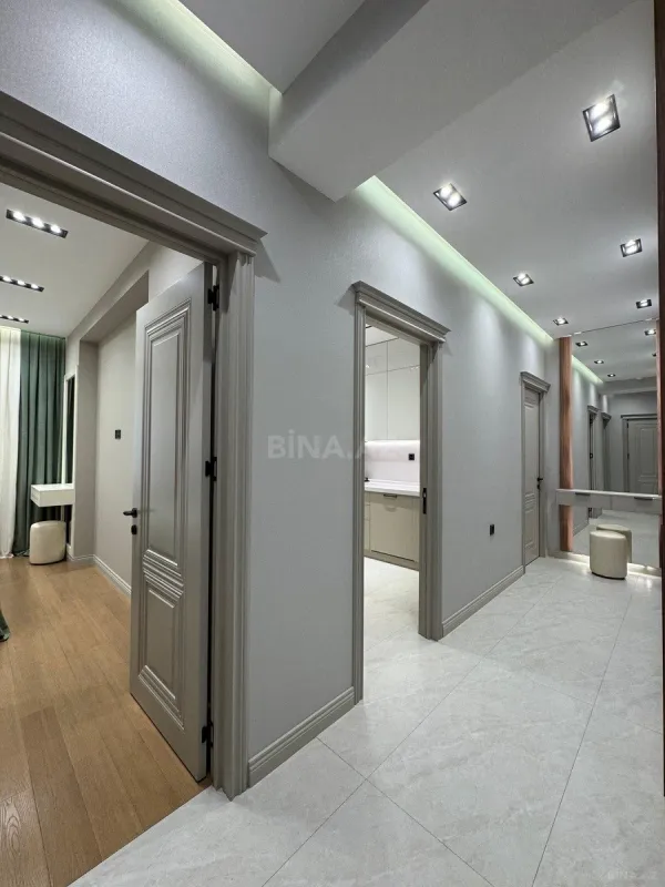 Satılır 2 otaqlı mənzil 77 m²