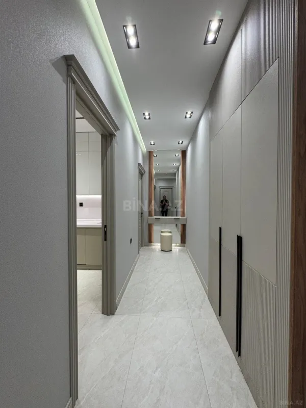 Satılır 2 otaqlı mənzil 77 m²