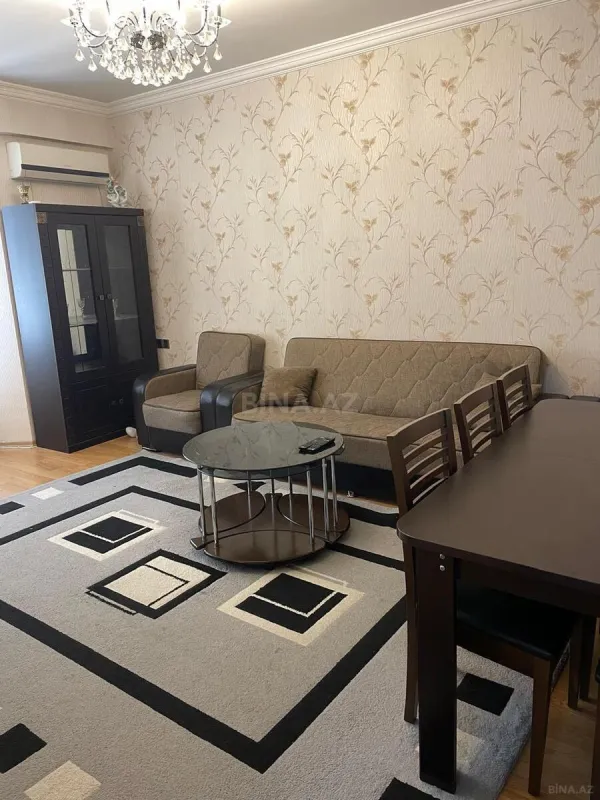 Kirayə verilir 2 otaqlı mənzil 75 m²