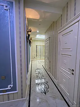 Satılır 4 otaqlı mənzil 190 m²