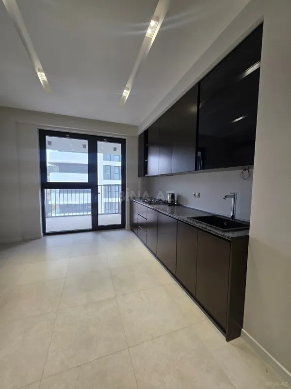 Satılır 3 otaqlı mənzil 150 m²