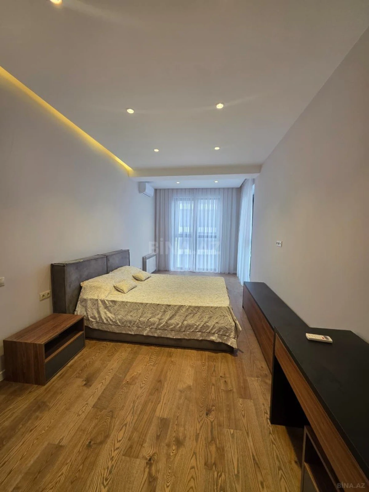 Satılır 3 otaqlı mənzil 150 m²