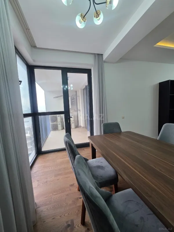 Satılır 3 otaqlı mənzil 150 m²