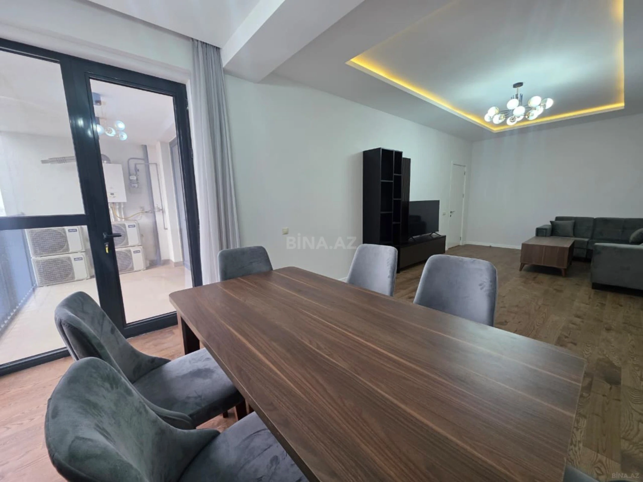 Satılır 3 otaqlı mənzil 150 m²