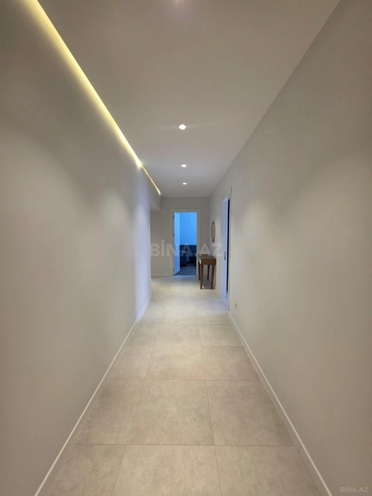 Satılır 3 otaqlı mənzil 150 m²