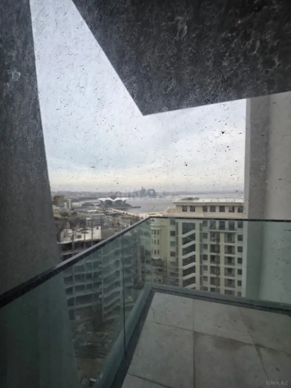 Satılır 3 otaqlı mənzil 150 m²