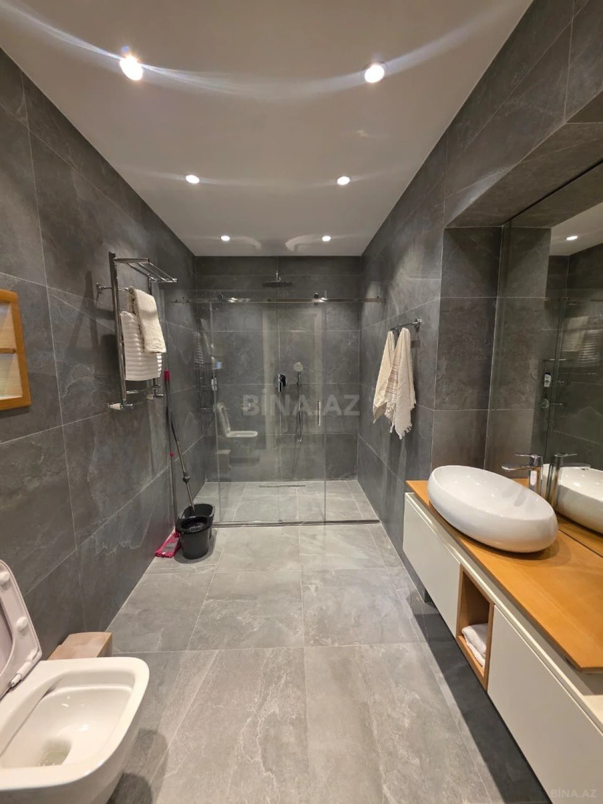 Satılır 3 otaqlı mənzil 150 m²