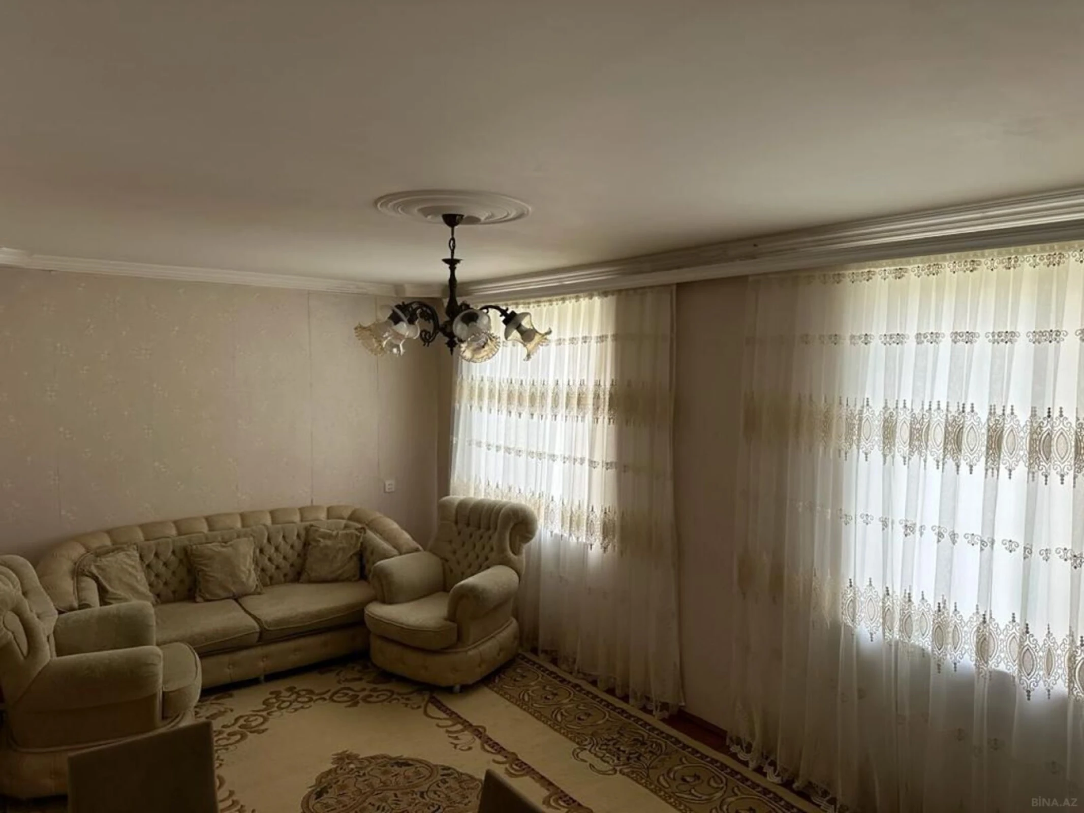 Satılır 4 otaqlı mənzil 110 m²